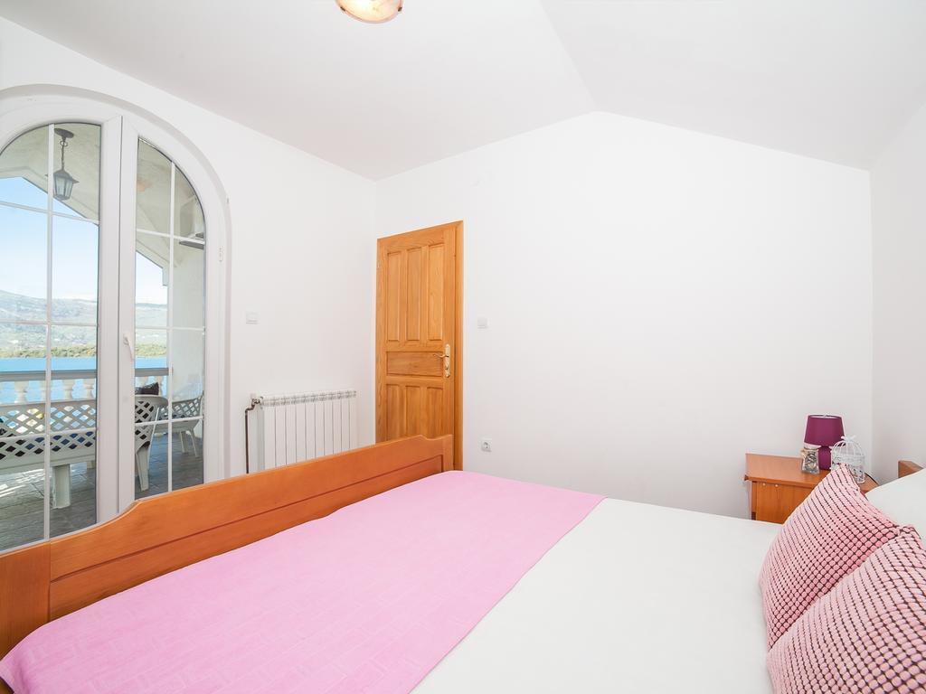 Apartments Elena Tivat Exterior photo