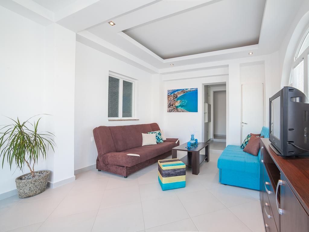Apartments Elena Tivat Exterior photo